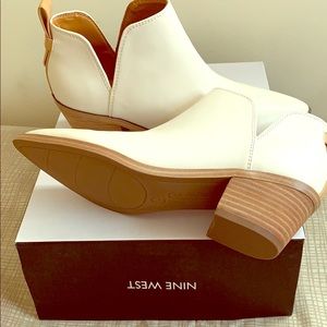 Nine West  Shia Ankle booties 😍